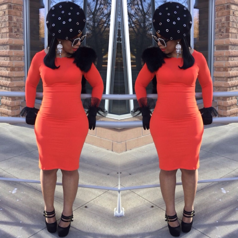 🆕Dress - Picture 2 of 4